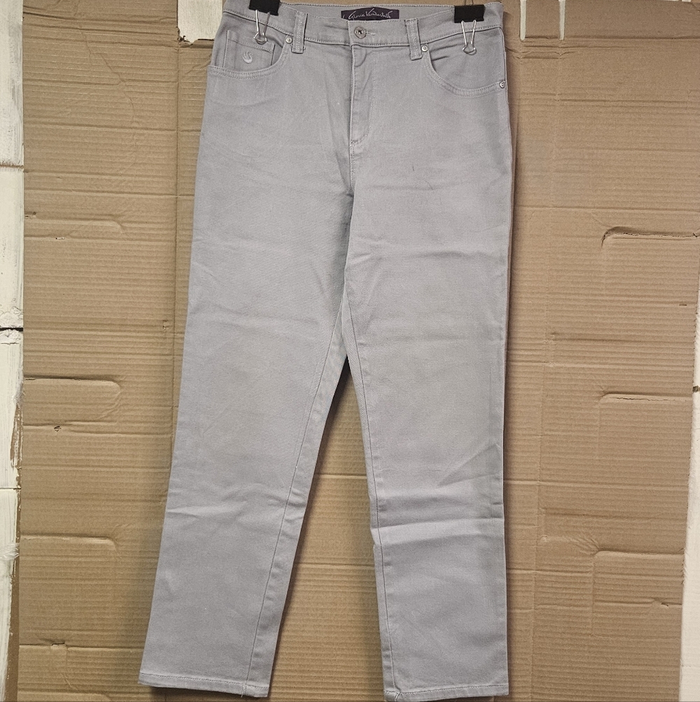 Gloria Vanderbilt Straight-Leg Jeans